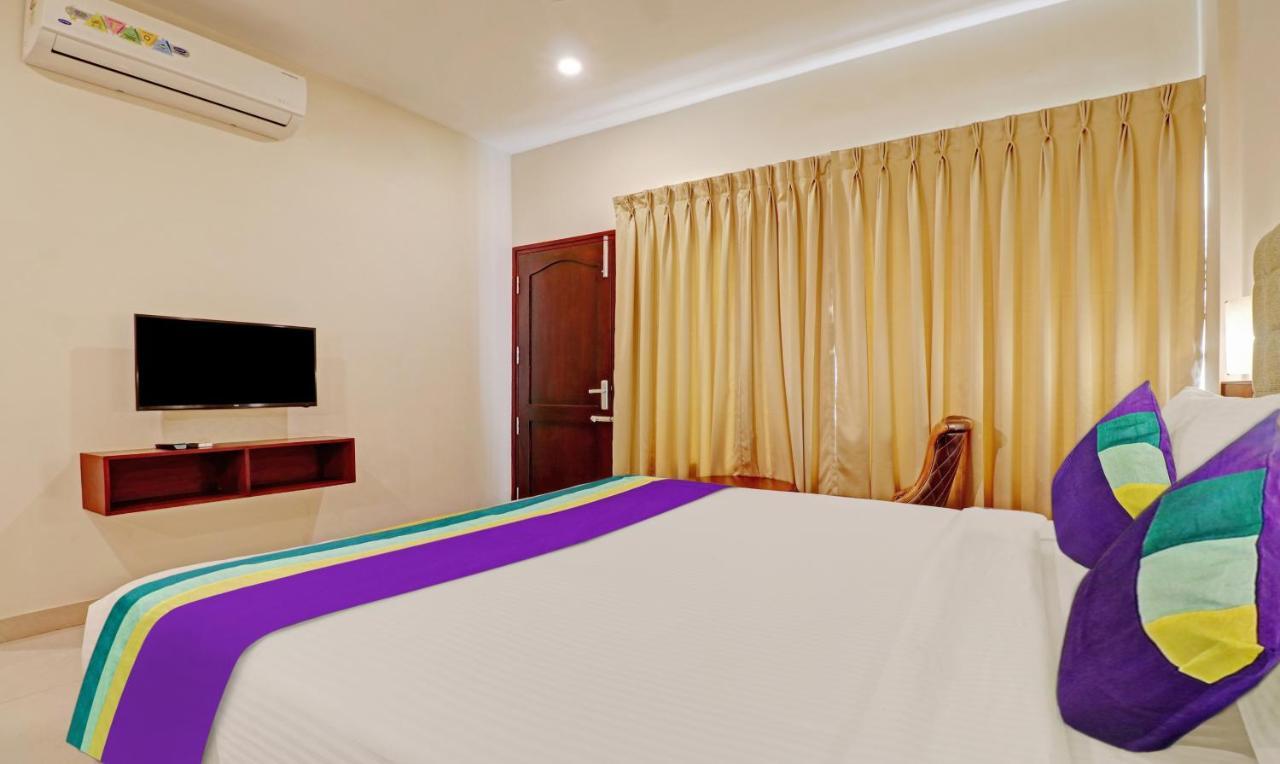 ホテル Treebo Tryst Sreepadmanabha Balaramapuram コーバラム エクステリア 写真