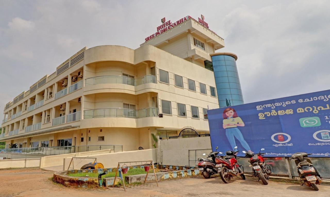 ホテル Treebo Tryst Sreepadmanabha Balaramapuram コーバラム エクステリア 写真